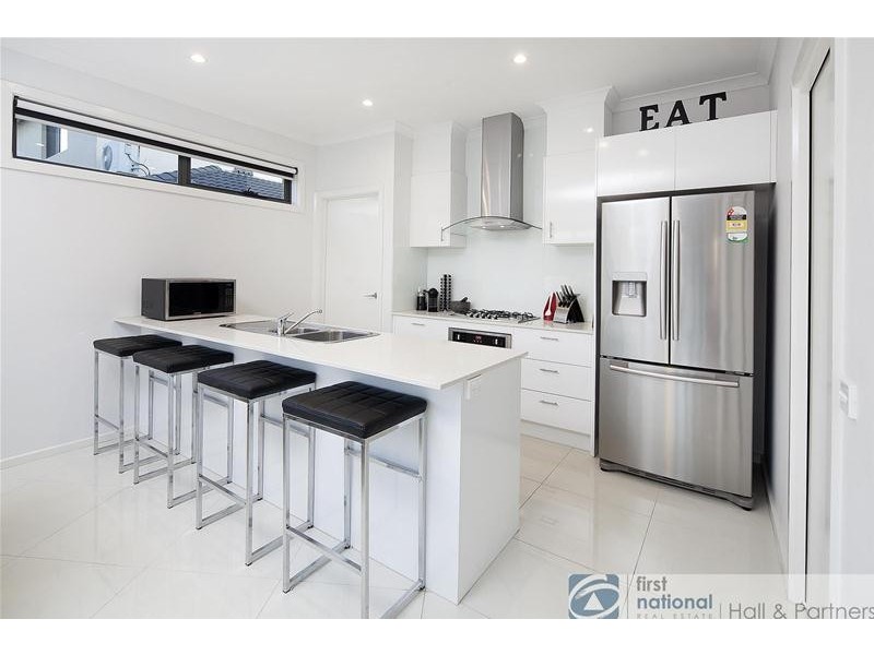 9/134-136 Kennington Park Drive, Endeavour Hills VIC 3802