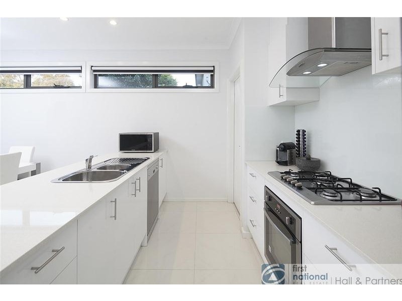 9/134-136 Kennington Park Drive, Endeavour Hills VIC 3802