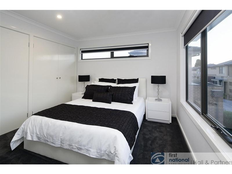 9/134-136 Kennington Park Drive, Endeavour Hills VIC 3802