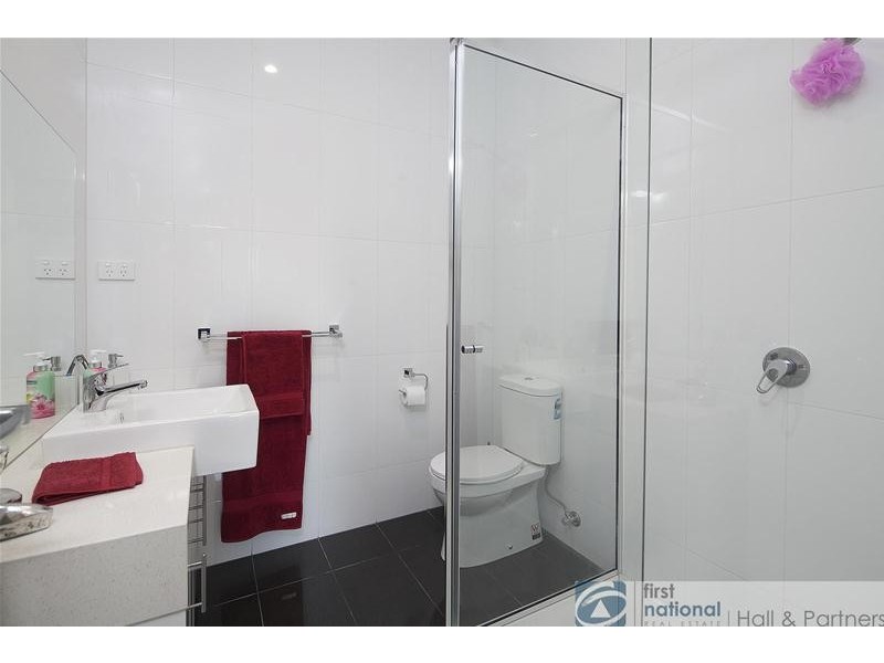 9/134-136 Kennington Park Drive, Endeavour Hills VIC 3802