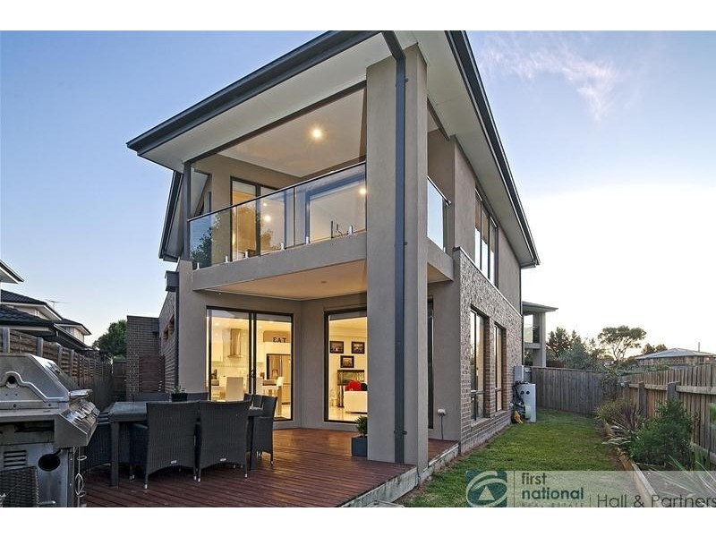 9/134-136 Kennington Park Drive, Endeavour Hills VIC 3802