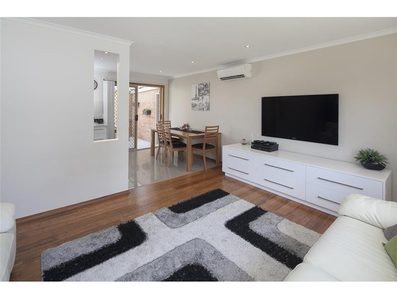 5/44 King  Street, Pakenham VIC 3810