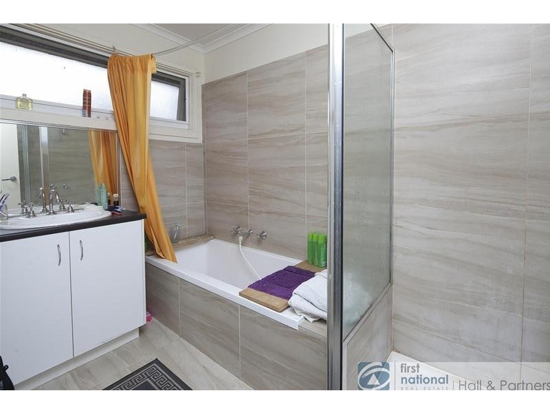 15 Trawalla Court, Hampton Park VIC 3976