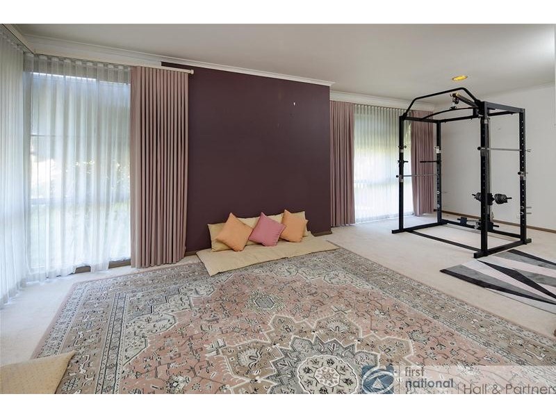 1 The Glade, Dandenong VIC 3175