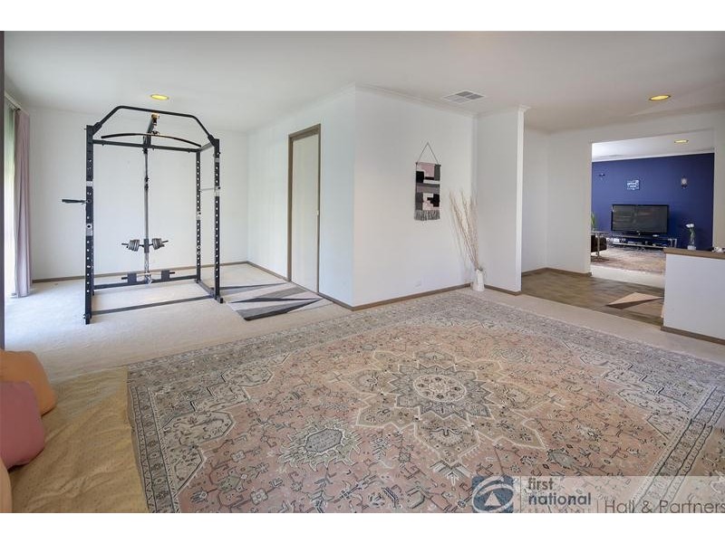 1 The Glade, Dandenong VIC 3175