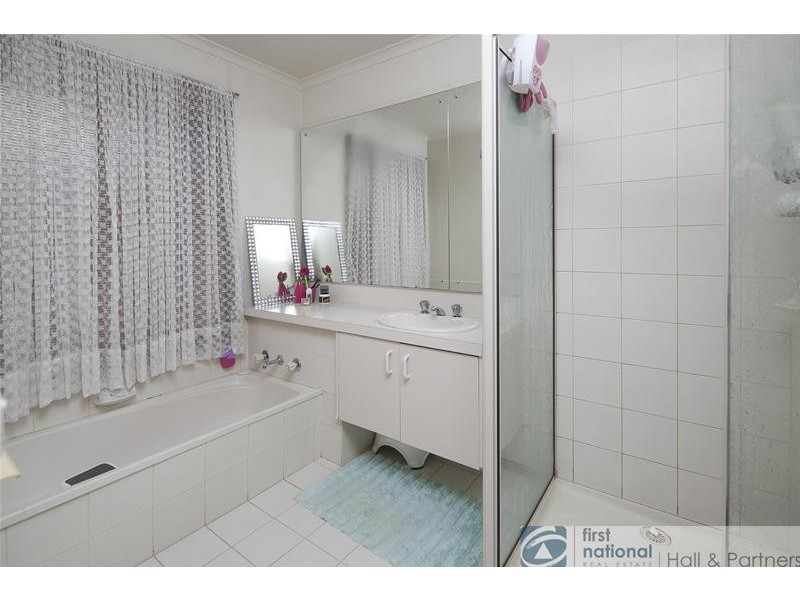 1 The Glade, Dandenong VIC 3175