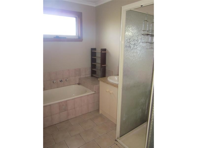 1 Gurner Court, Endeavour Hills VIC 3802