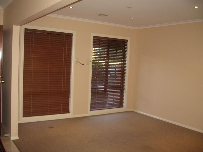 24 Tegans Close, Hallam VIC 3803