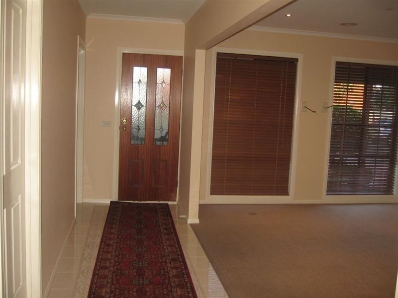 24 Tegans Close, Hallam VIC 3803