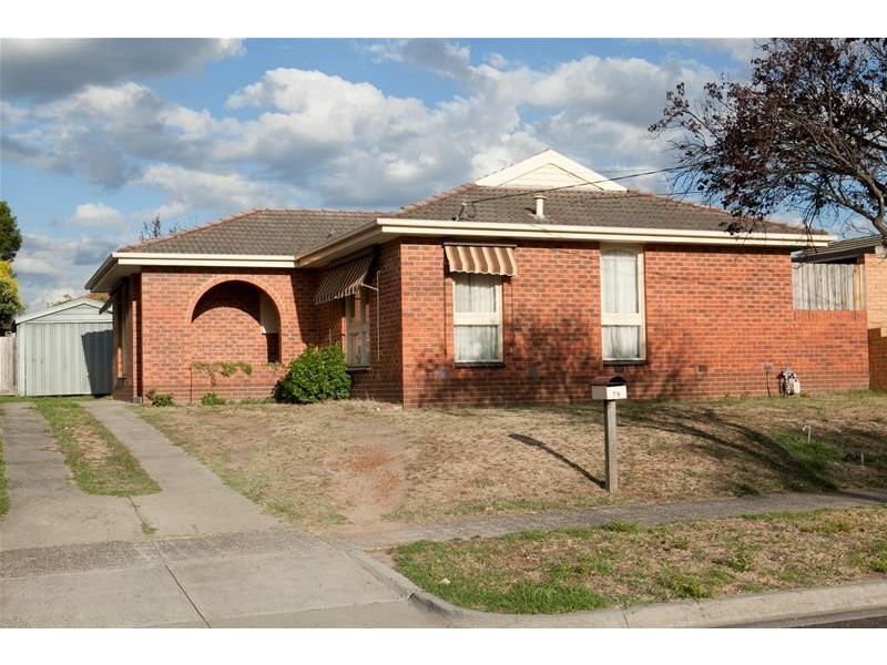 74 Neasham Drive, Dandenong North VIC 3175