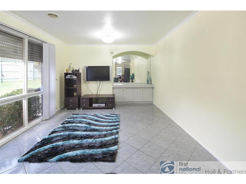 6 Eildon Road, Endeavour Hills VIC 3802