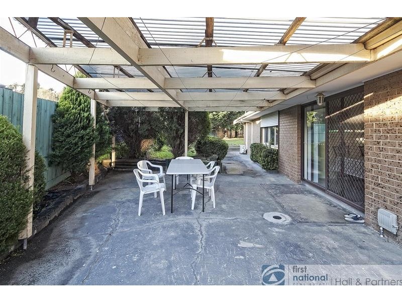 6 Eildon Road, Endeavour Hills VIC 3802