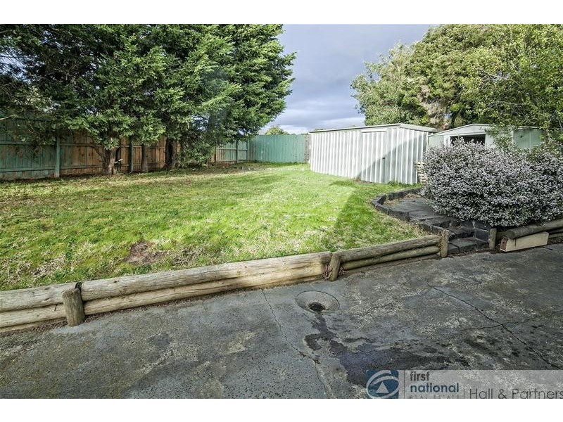 6 Eildon Road, Endeavour Hills VIC 3802