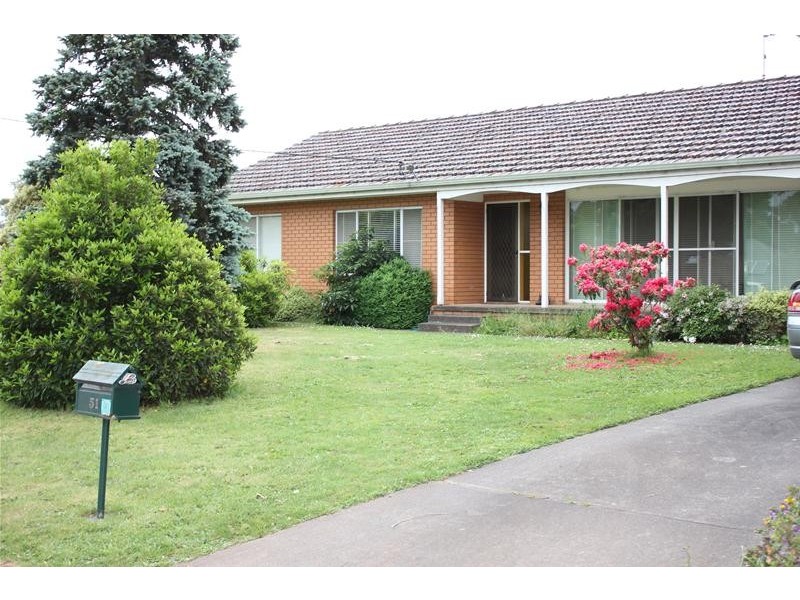 51 Longwarry Road, Drouin VIC 3818