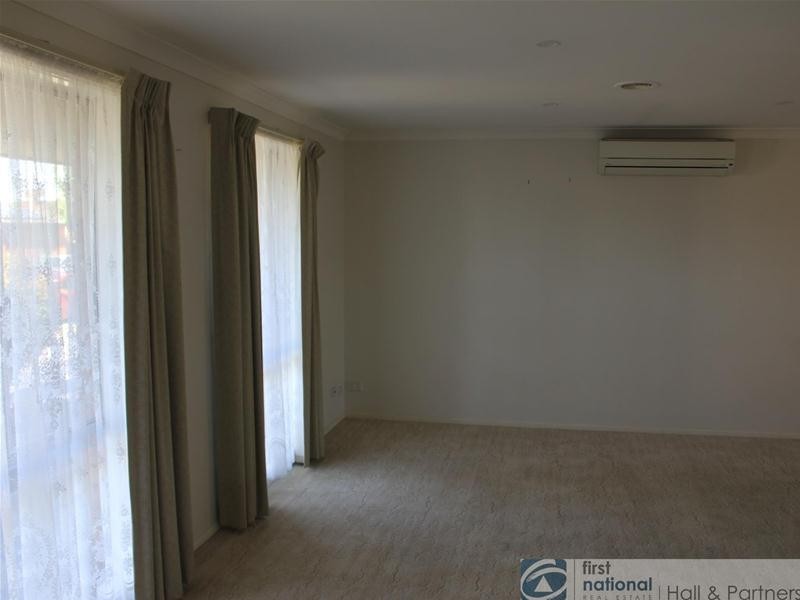 52 Trafalgar Way, Cranbourne North VIC 3977