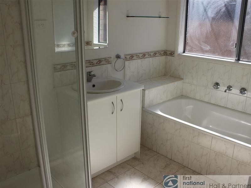 52 Trafalgar Way, Cranbourne North VIC 3977