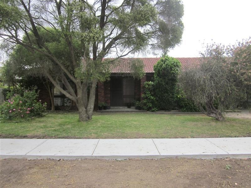 30 James Cook Drive, Endeavour Hills VIC 3802