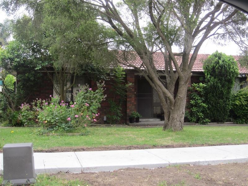 30 James Cook Drive, Endeavour Hills VIC 3802