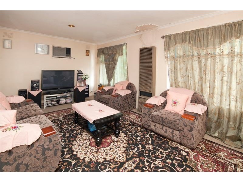 14 Blackmore Street, Dandenong North VIC 3175