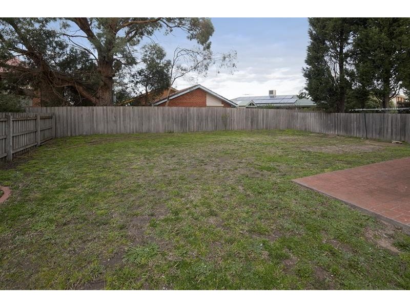35 Lawson Way, Endeavour Hills VIC 3802