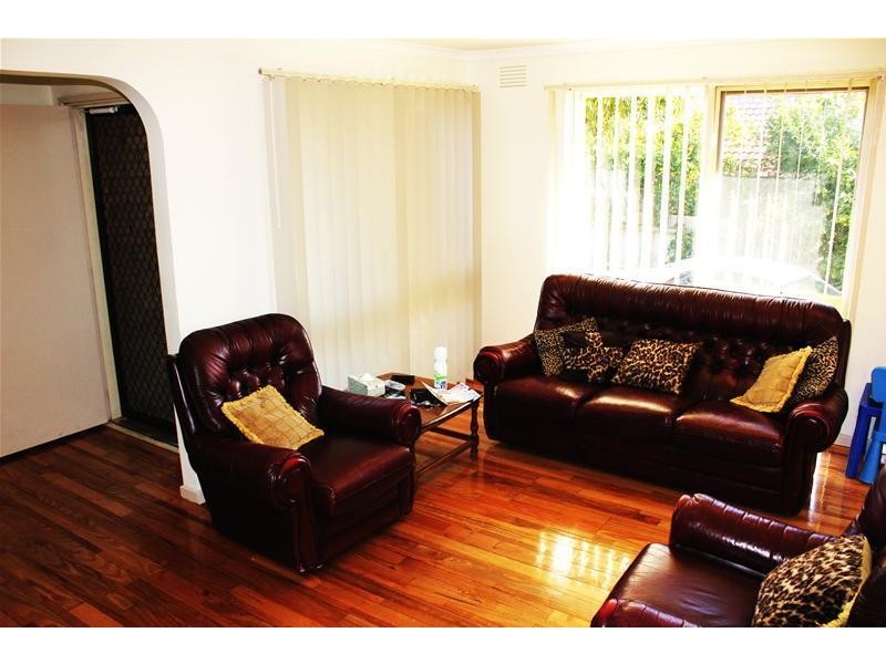 37 Rossiter Avenue, Endeavour Hills VIC 3802