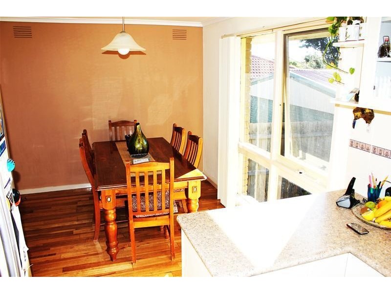 37 Rossiter Avenue, Endeavour Hills VIC 3802