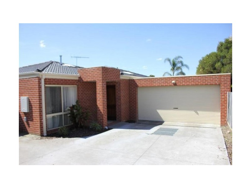 2/20 Louis Street, Doveton VIC 3177