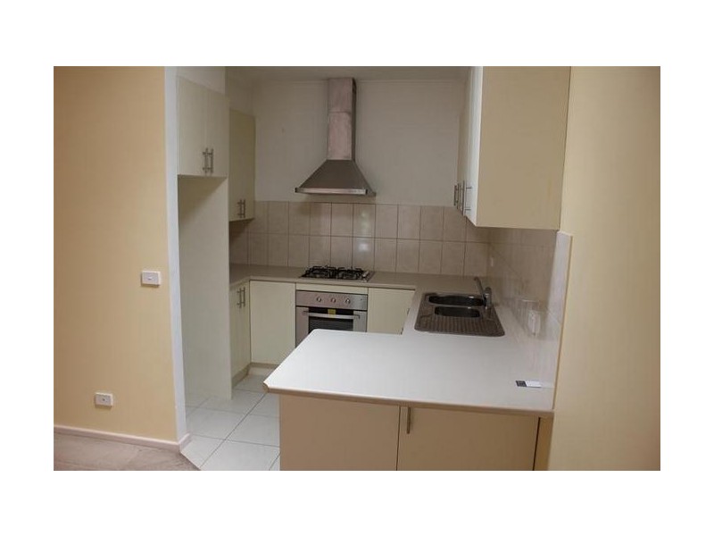 2/20 Louis Street, Doveton VIC 3177