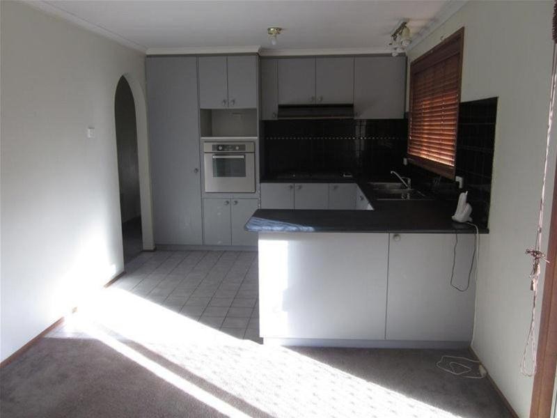 12 Mildura Crescent, Endeavour Hills VIC 3802