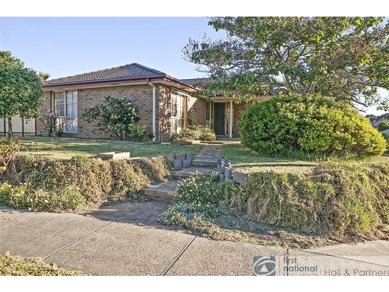 2 Sapphire Drive, Hampton Park VIC 3976