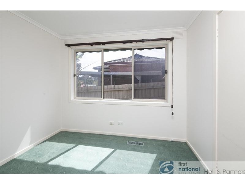 16 Sydney Parkinson Drive, Endeavour Hills VIC 3802