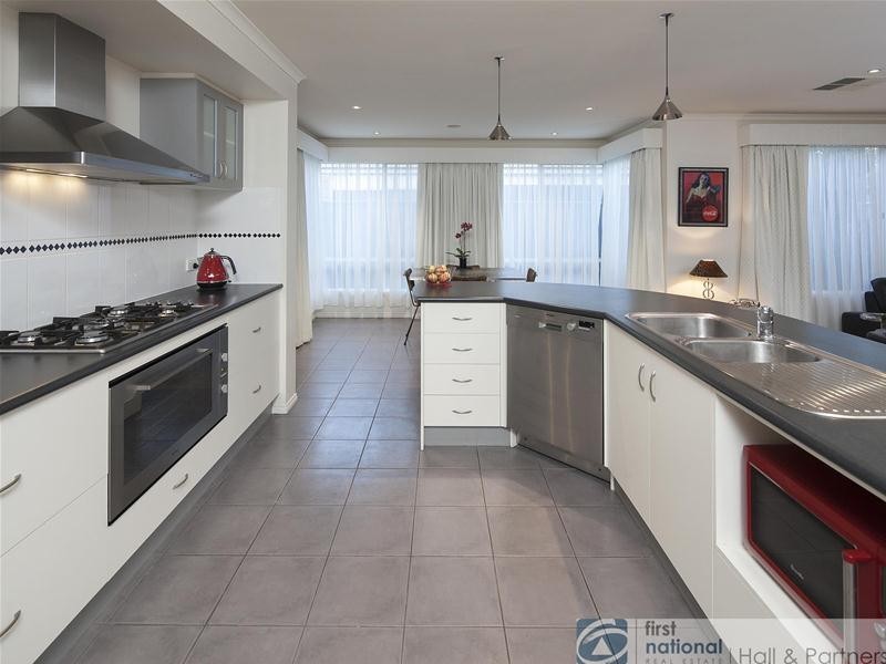 49 Keylana Drive, Keysborough VIC 3173