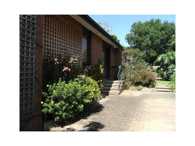 6 Chiswick Court, Endeavour Hills VIC 3802