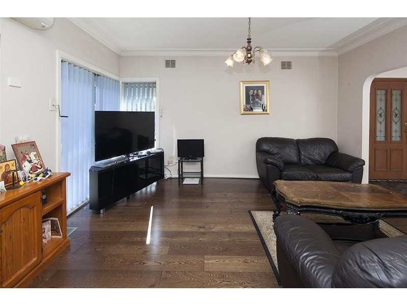 12 Elray Avenue, Dandenong VIC 3175