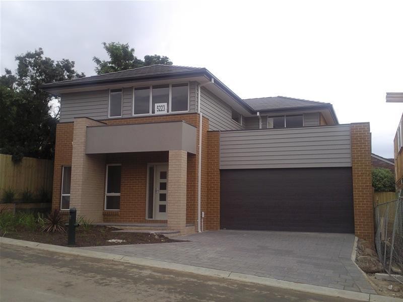 2 Barrier Reef Circuit, Endeavour Hills VIC 3802