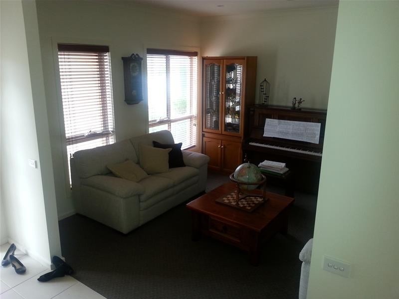 2 Barrier Reef Circuit, Endeavour Hills VIC 3802