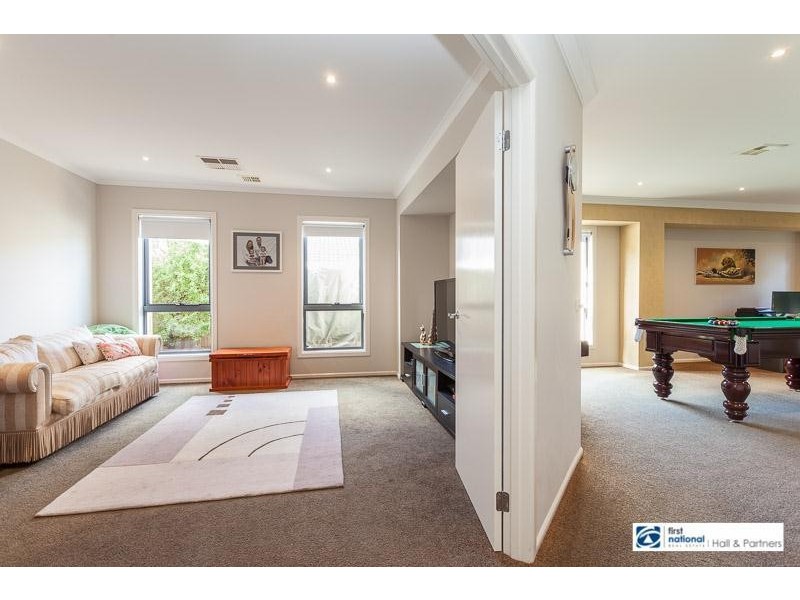 44 Sheldon Drive, Berwick VIC 3806