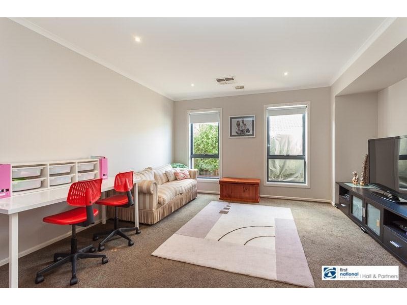 44 Sheldon Drive, Berwick VIC 3806