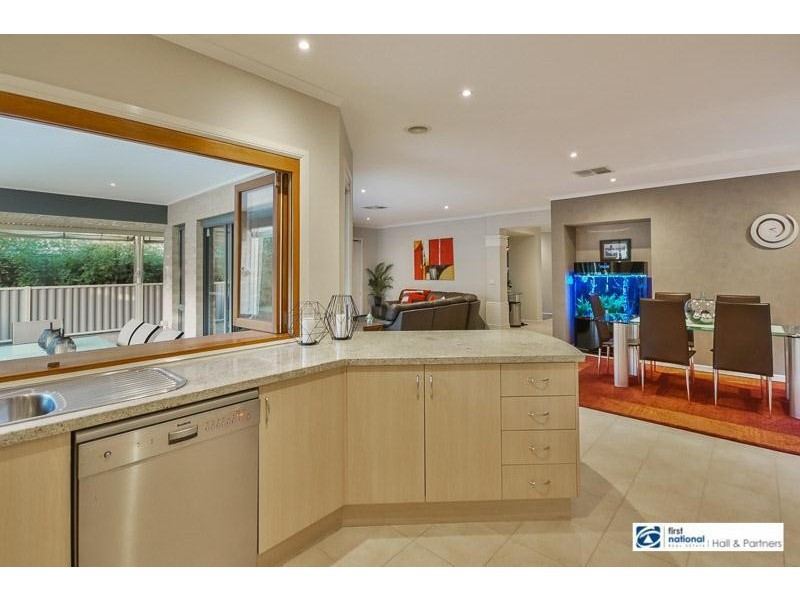 44 Sheldon Drive, Berwick VIC 3806