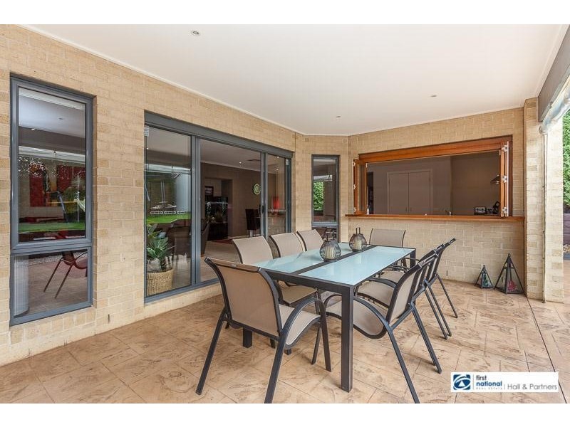 44 Sheldon Drive, Berwick VIC 3806