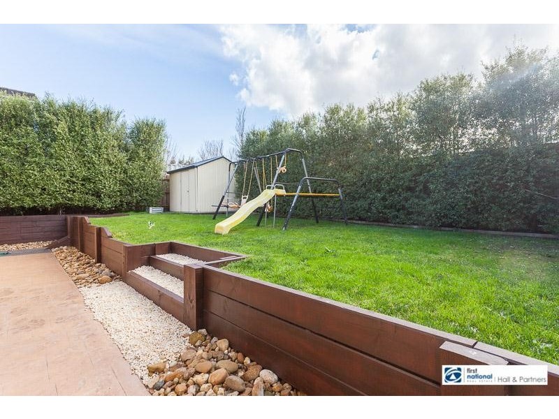 44 Sheldon Drive, Berwick VIC 3806