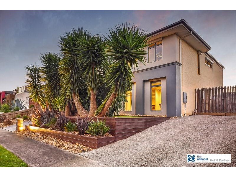 44 Sheldon Drive, Berwick VIC 3806