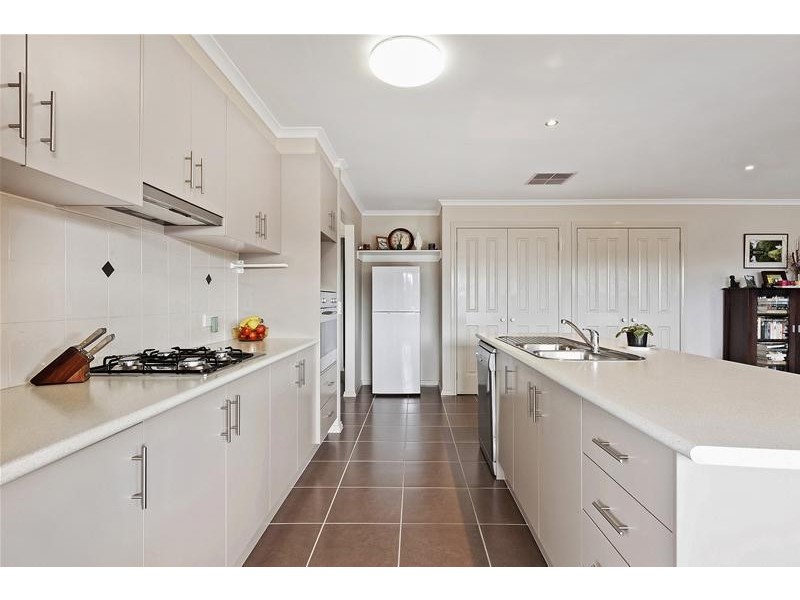 21 Daventry Court, Berwick VIC 3806