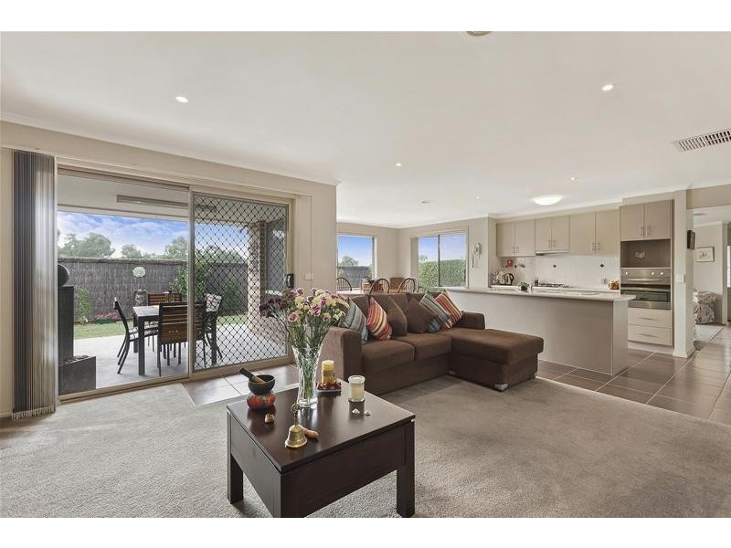 21 Daventry Court, Berwick VIC 3806