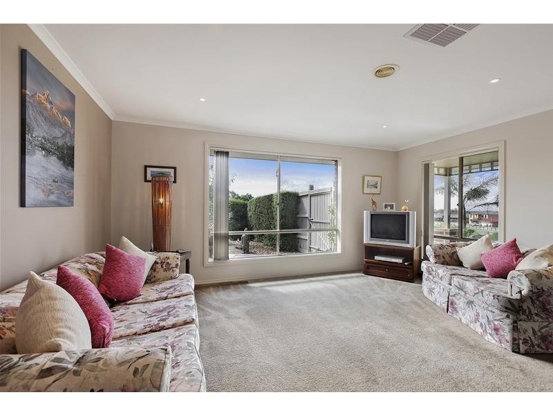 21 Daventry Court, Berwick VIC 3806