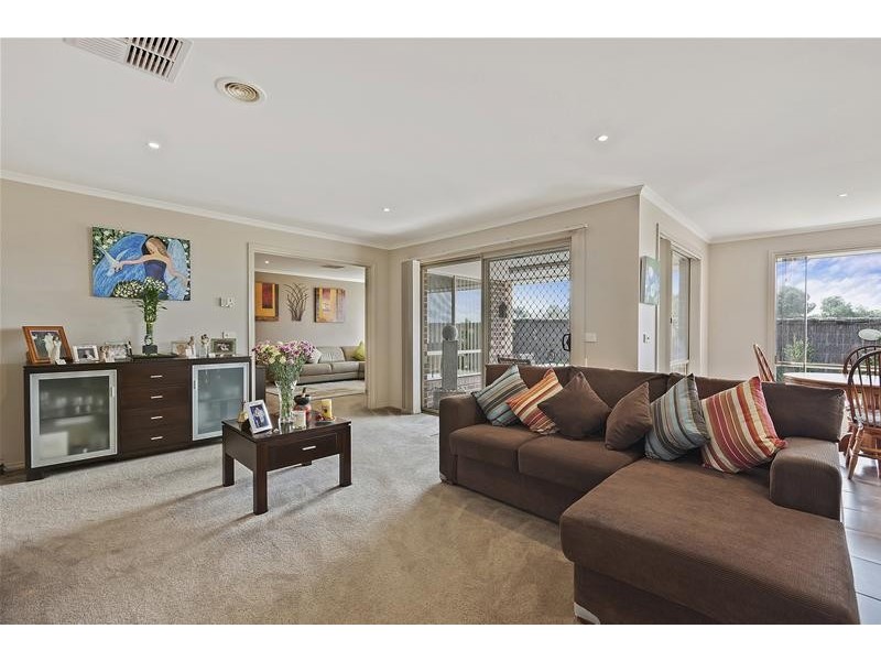 21 Daventry Court, Berwick VIC 3806