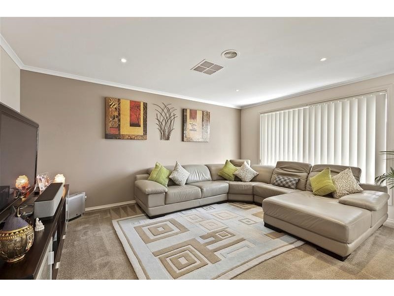 21 Daventry Court, Berwick VIC 3806