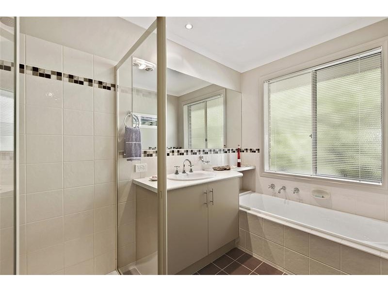 21 Daventry Court, Berwick VIC 3806