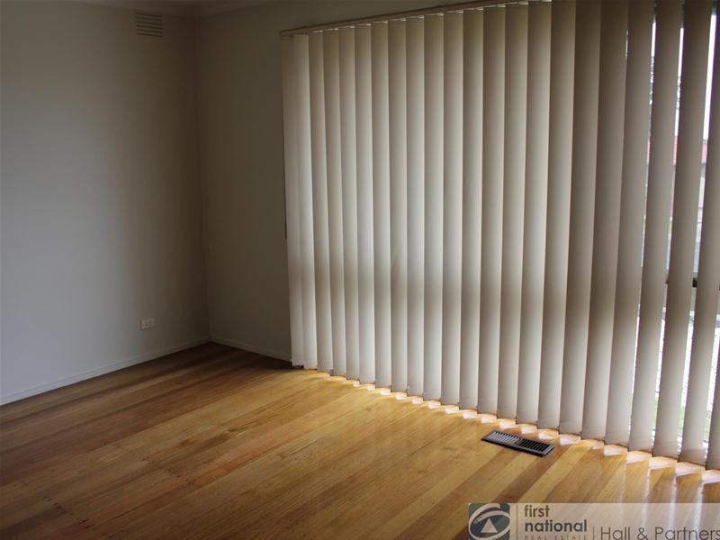 6 John Fawkner Drive, Endeavour Hills VIC 3802