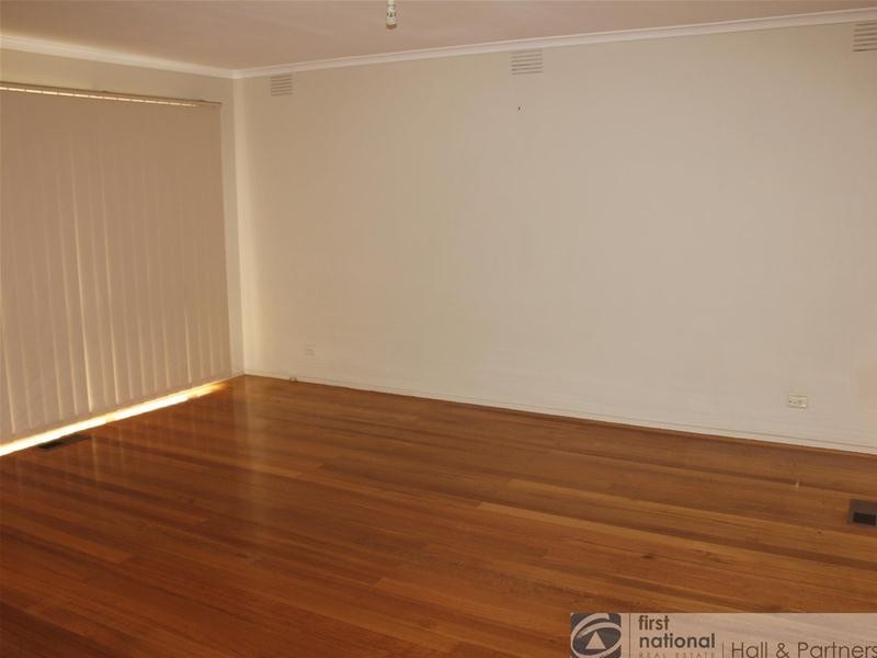 6 John Fawkner Drive, Endeavour Hills VIC 3802